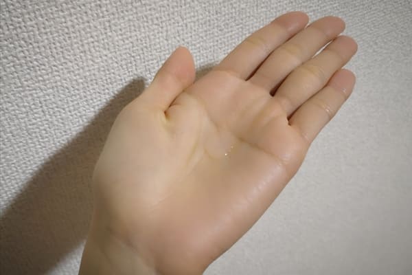 草花木果美白ラインの化粧水
